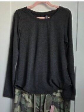 0049.  Yogalicious Top